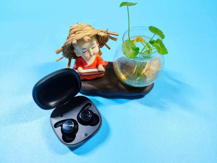 价格200左右的真无线蓝牙耳机，这款算是佼佼者