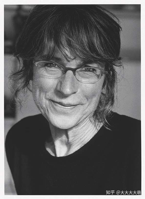 我想请问一下mhlmargarethowell的帆布包为什么那么贵