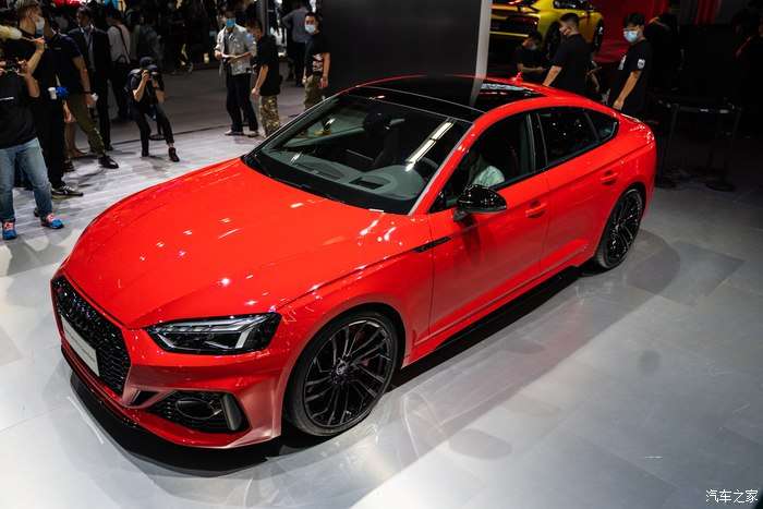 那一抹红色燃爆全场2020北京车展上的中期改款奥迪rs5