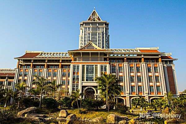 你知道哪些比较美的大学或者在某个比较美的城市的大学