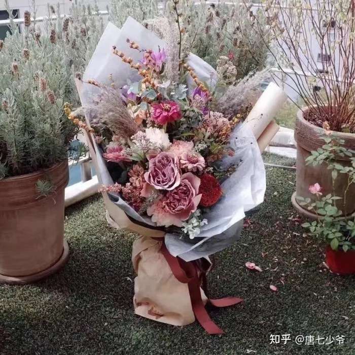 关于花的背景图 一束花的仪式感永远不会过时 知乎