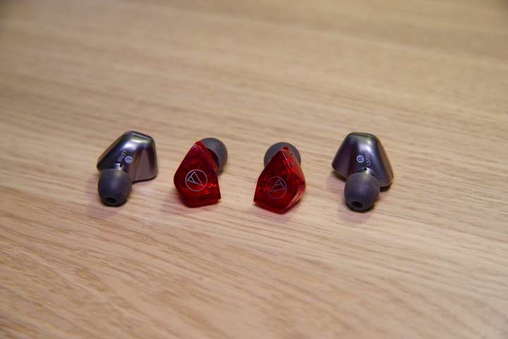 无意间看到有回答说推荐铁三角ls70is,那这里先放几张图.