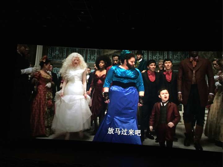 如何评价电影《热烈》？值得看吗？(如何评价电影热烈?值得看吗英语)