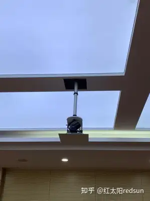 客厅如何安装投影仪可以吊装吗