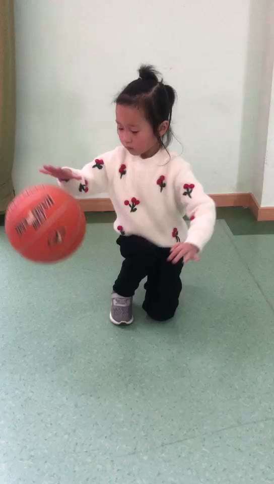 篮球月活动拍球视频 - 知乎