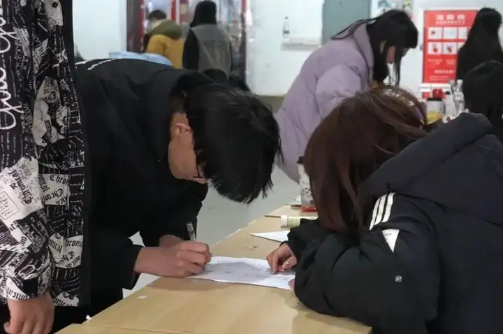 春回校园聚新程 梦启新篇谱华章 | 塘栖校区22、23级开学返校报到(图5)
