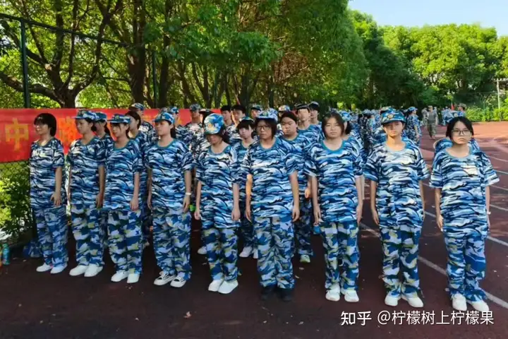 【活力校园】向阳而生行且远 肩负轻风共凌云 | 建筑装饰技术/幼儿保育2502班级风采展！(图4)