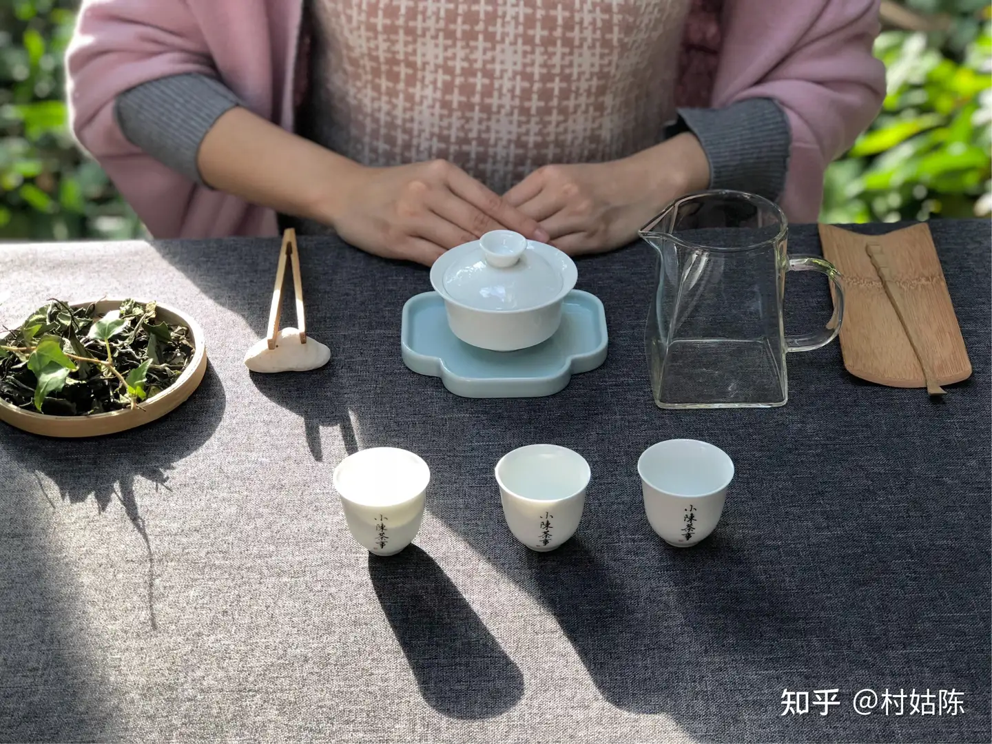 为何多数茶具都没有“把”？理一理中国茶具的起源， 有些事情就很合理了 