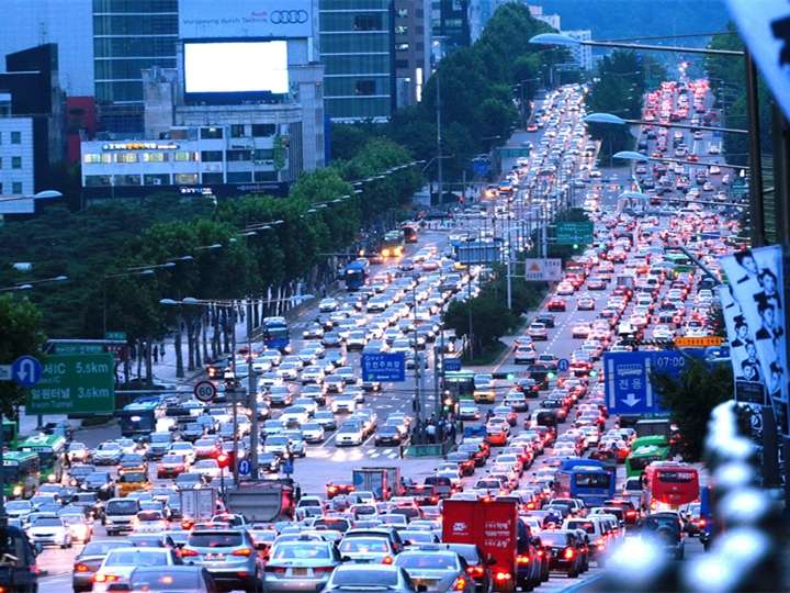 长距离堵车 怎样才能既省油又不毁车 知乎