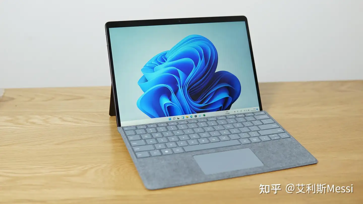 Surface Pro 8 评测：一手娱乐，一手工作，真生产力？ - 知乎