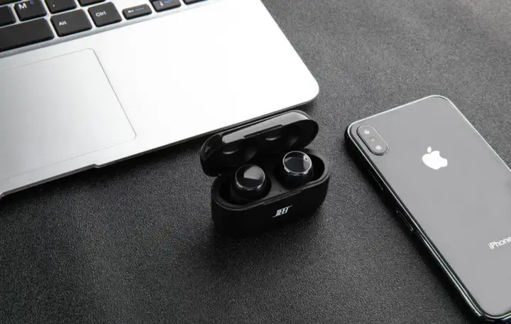 蓝牙耳机排名前十:盘点2021年综合性能最强的十款蓝牙耳机(最强蓝牙耳机排行榜)