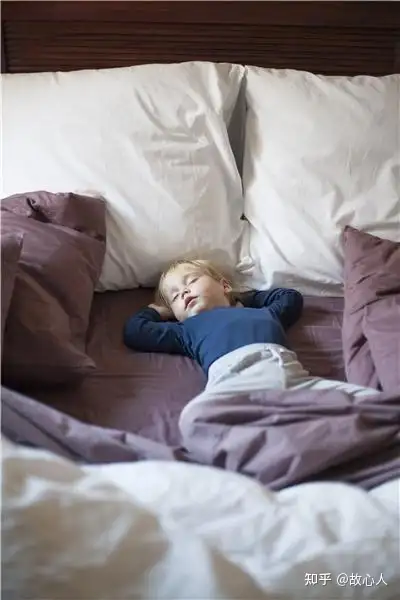 宝宝自主入睡竟然可以这么做