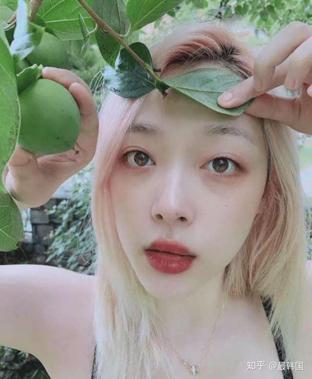 崔雪莉晒泳装照keep real,特意解释是为了心情变好1 崔雪莉晒泳装照keep real,特意解释是为了心情变好1