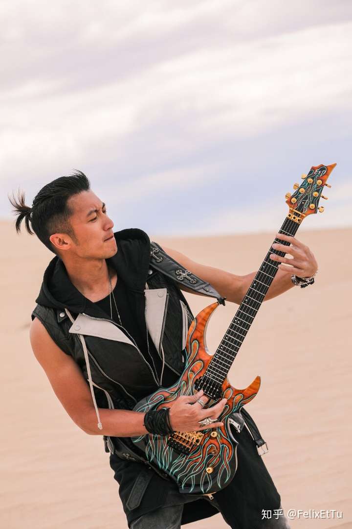 谢霆锋的吉他弹得怎样?