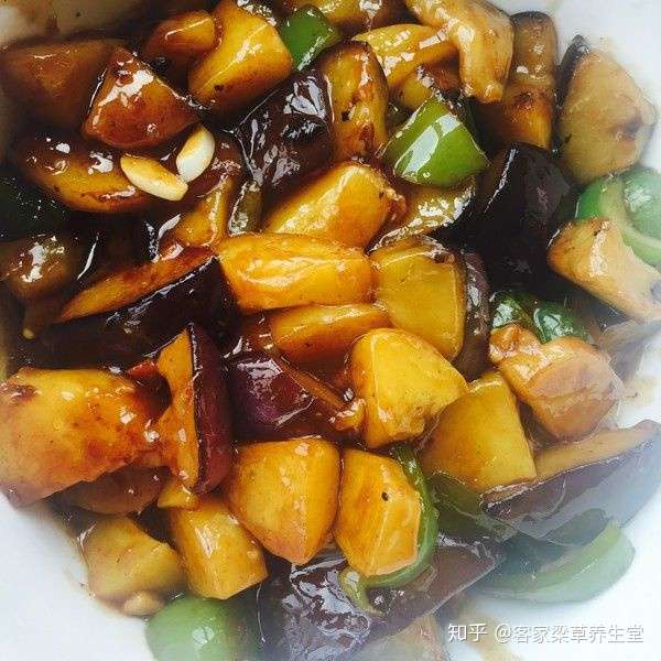 土豆炖茄子的家常做法