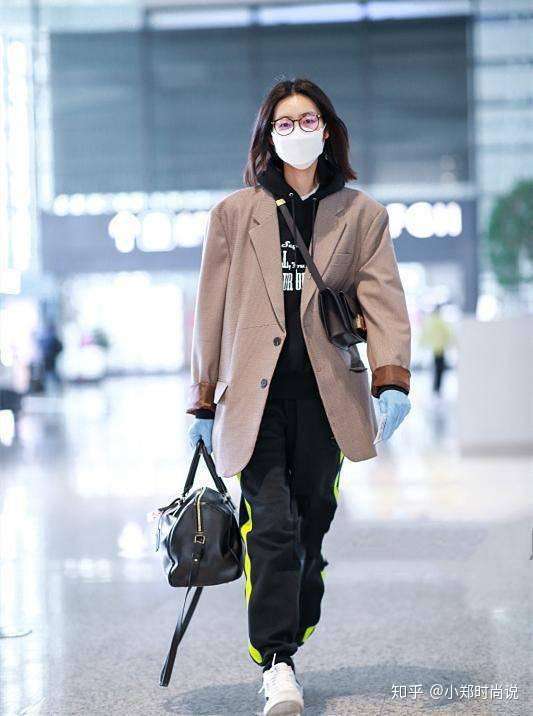 超模刘雯示范西装穿搭 职场混搭运动风 英姿飒爽展现完美比例 知乎