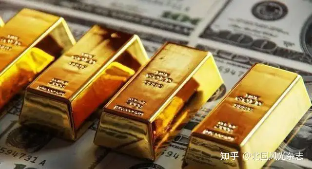 金价创新低！大妈狂“剁手”，有人一次买10根金条，现在该买吗？