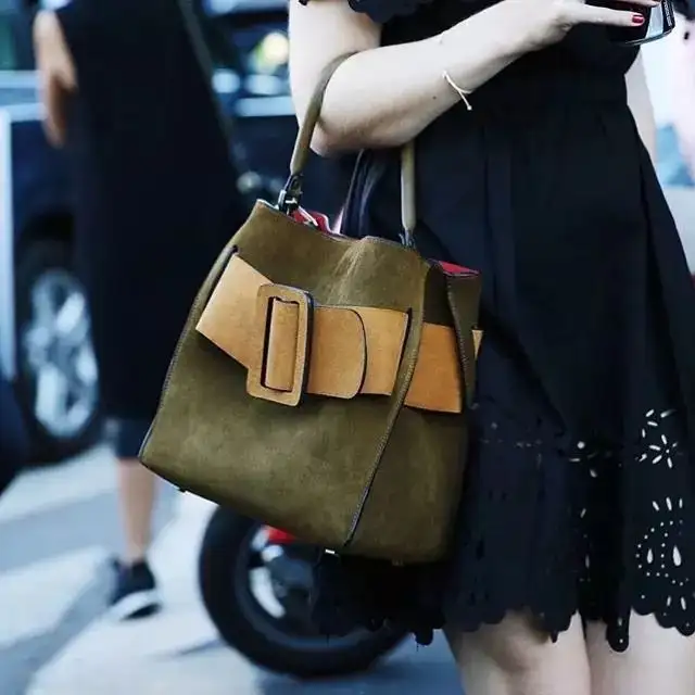 Margaret Zhang with the BOBBY 23 BOYY Bag  Street style bags, Boyy bag,  Street style