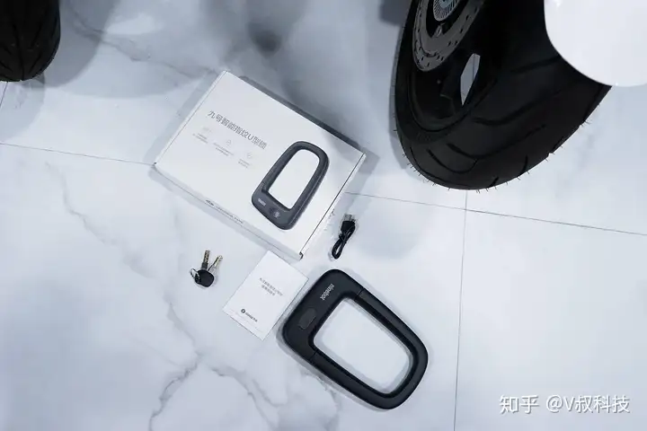 偷车是不可能的，这辈子都不可能的！九号智能指纹锁只有我能开！