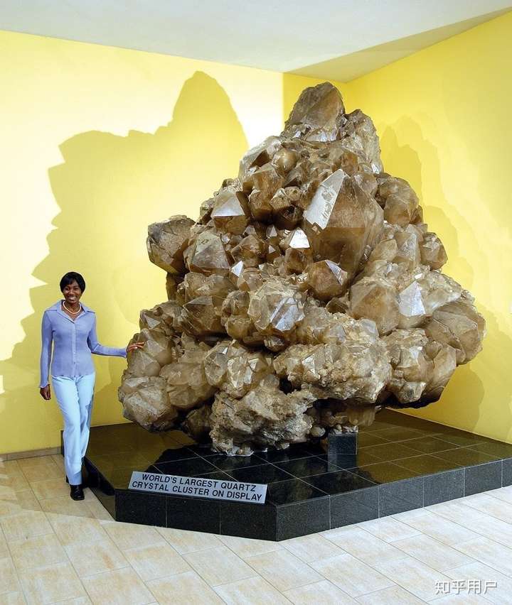 世界上最大的水晶石图片