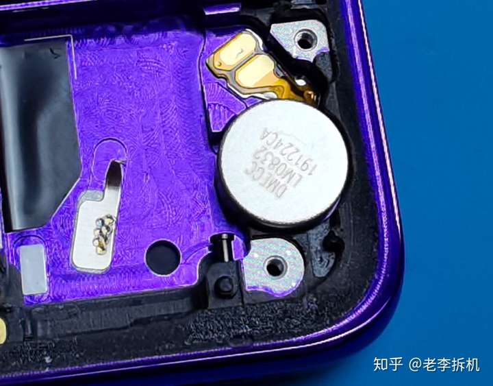 最新:荣耀30 Pro图文拆机图解分享 数码拆机百科 第25张-巨头拆机测评网 最新:荣耀30 Pro图文拆机图解分享 数码拆机百科 第25张