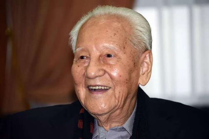 致敬中国科学家