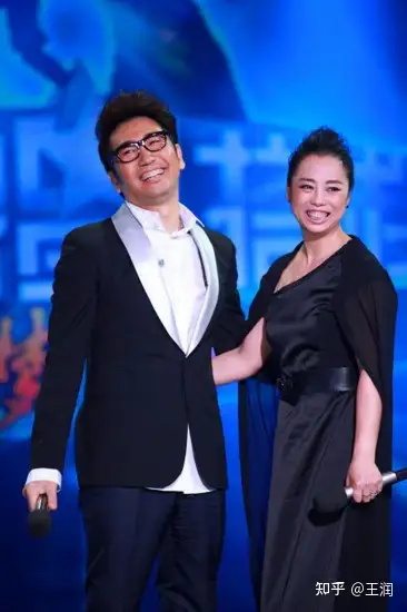 黄绮珊:1婚仅1年,2婚被丈夫3字断送前程,3婚遭狗仔爆离婚丑闻