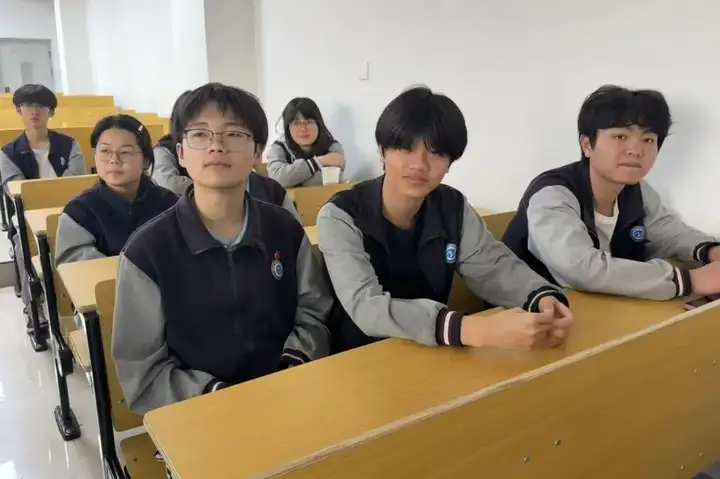 浙江省广播电视中等专业学校塘栖校区学生骨干培训班圆满落幕！(图5)