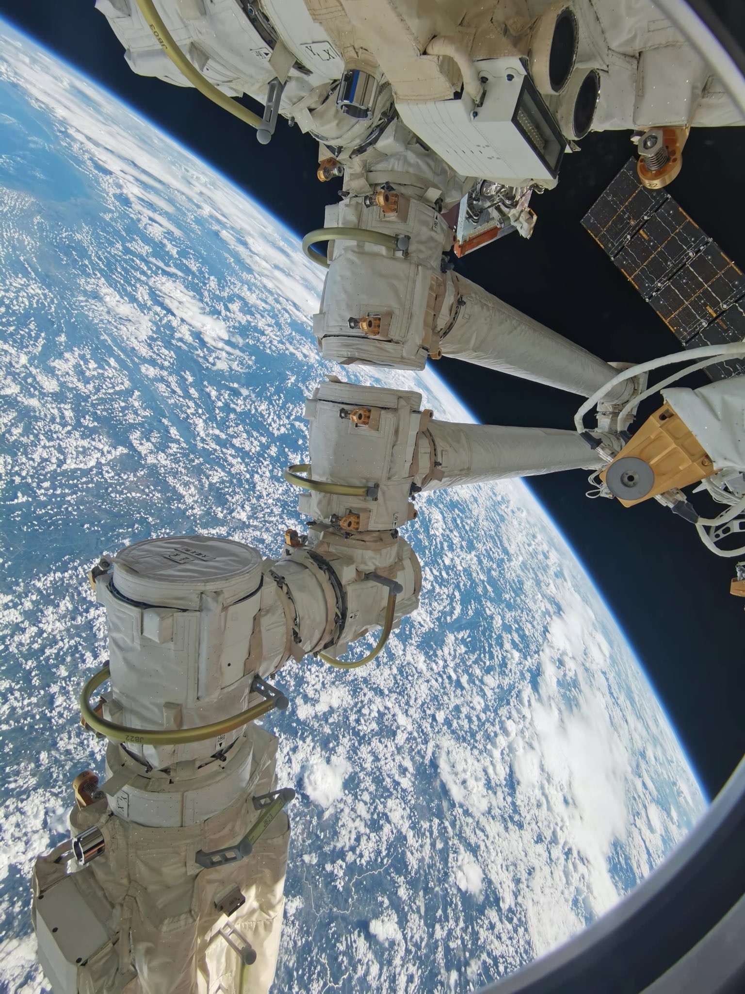 太空僧 的想法: 从中国的天宫空间站看地球 - 知乎