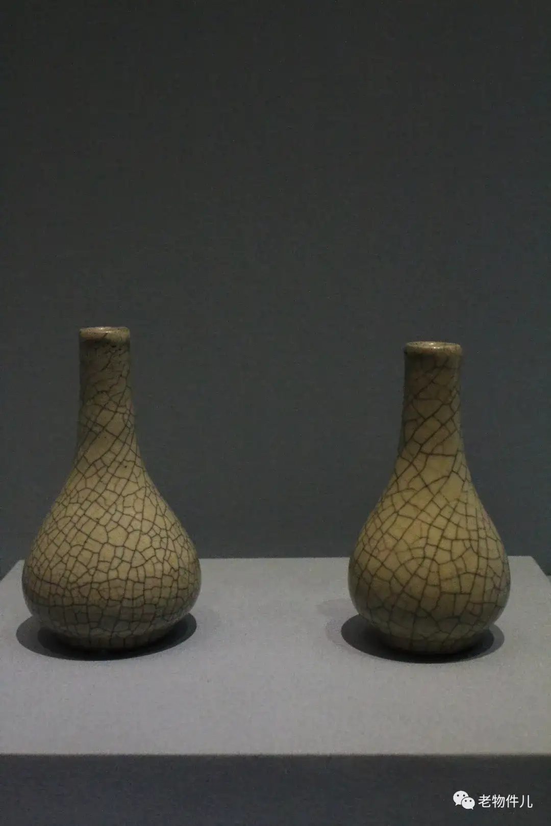 中国古美術哥窯花瓶-
