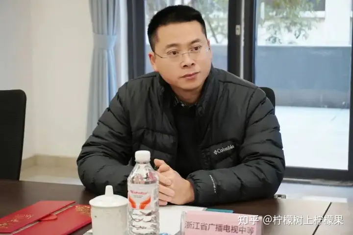 【平安校園】警校聯動筑平安 青春向陽共成長 | 我校隆重舉行法治副校長聘任儀式！(圖3)