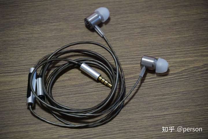 2022年很猛的入门级HIFI低音耳机，飞傲JD3商品观察与横评-FIIO ...