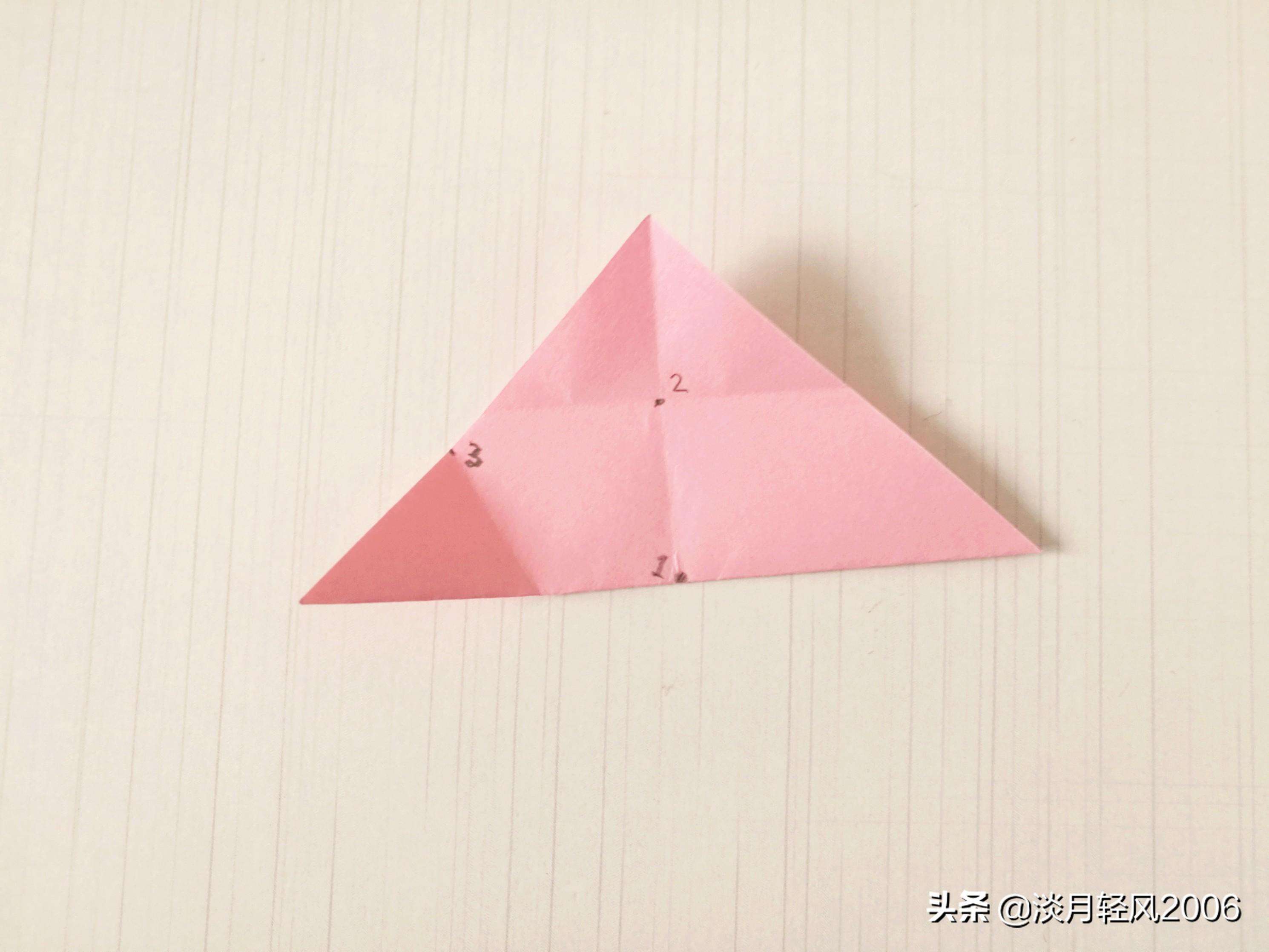 五角星的折法剪纸（怎样用长条纸折五角星）