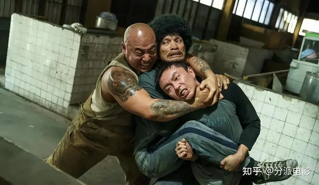 全网都在吹的“R级动作大片”，《火遮眼》到底值不值得看？