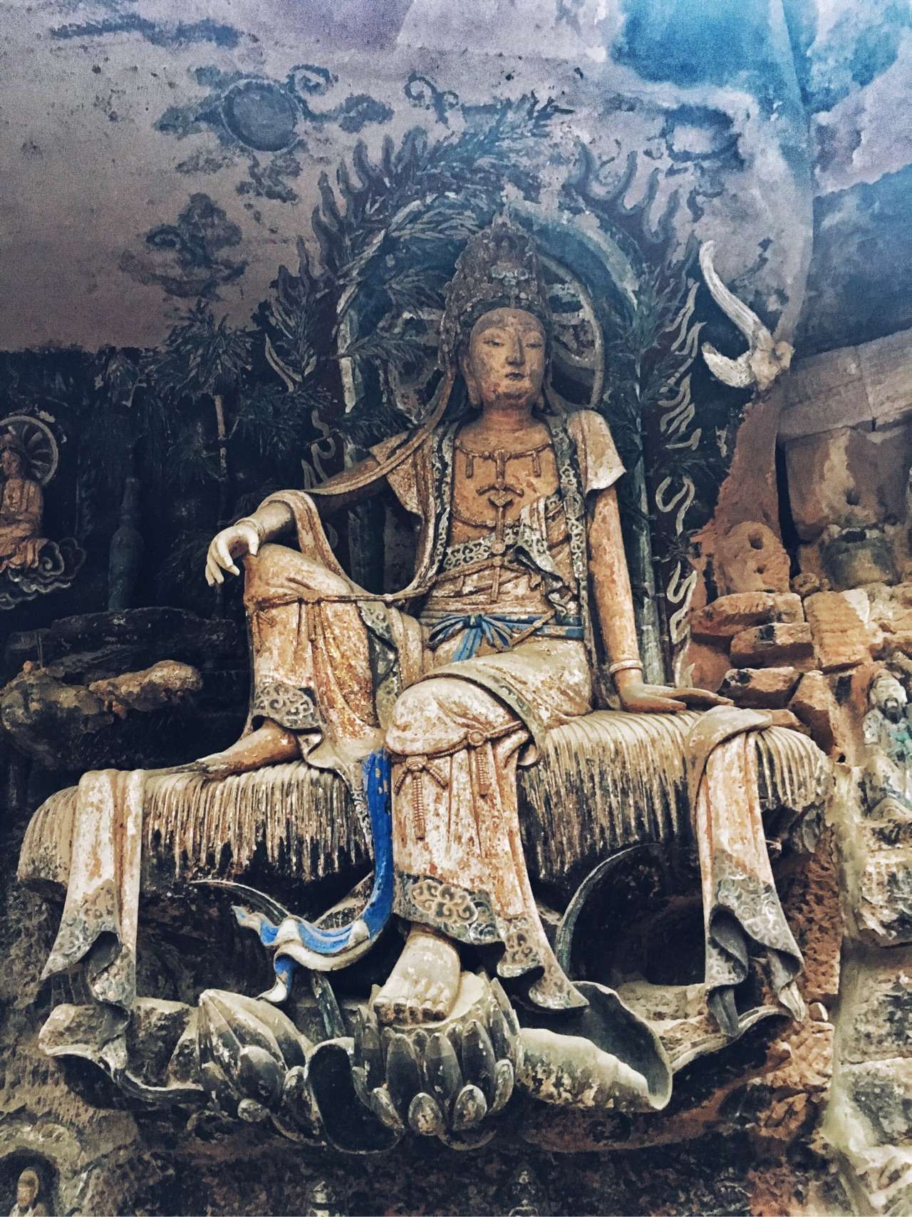 luna li黎瑾 的想法: 安岳毗卢洞的水月观音,又名紫竹观音,雕