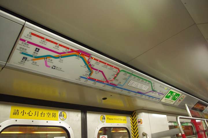 北京地铁の港铁车门闪灯线路图