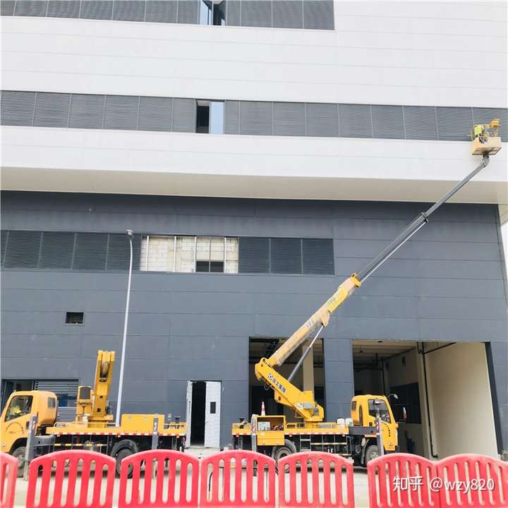 外墙油漆用高空作业车来操作划算吗