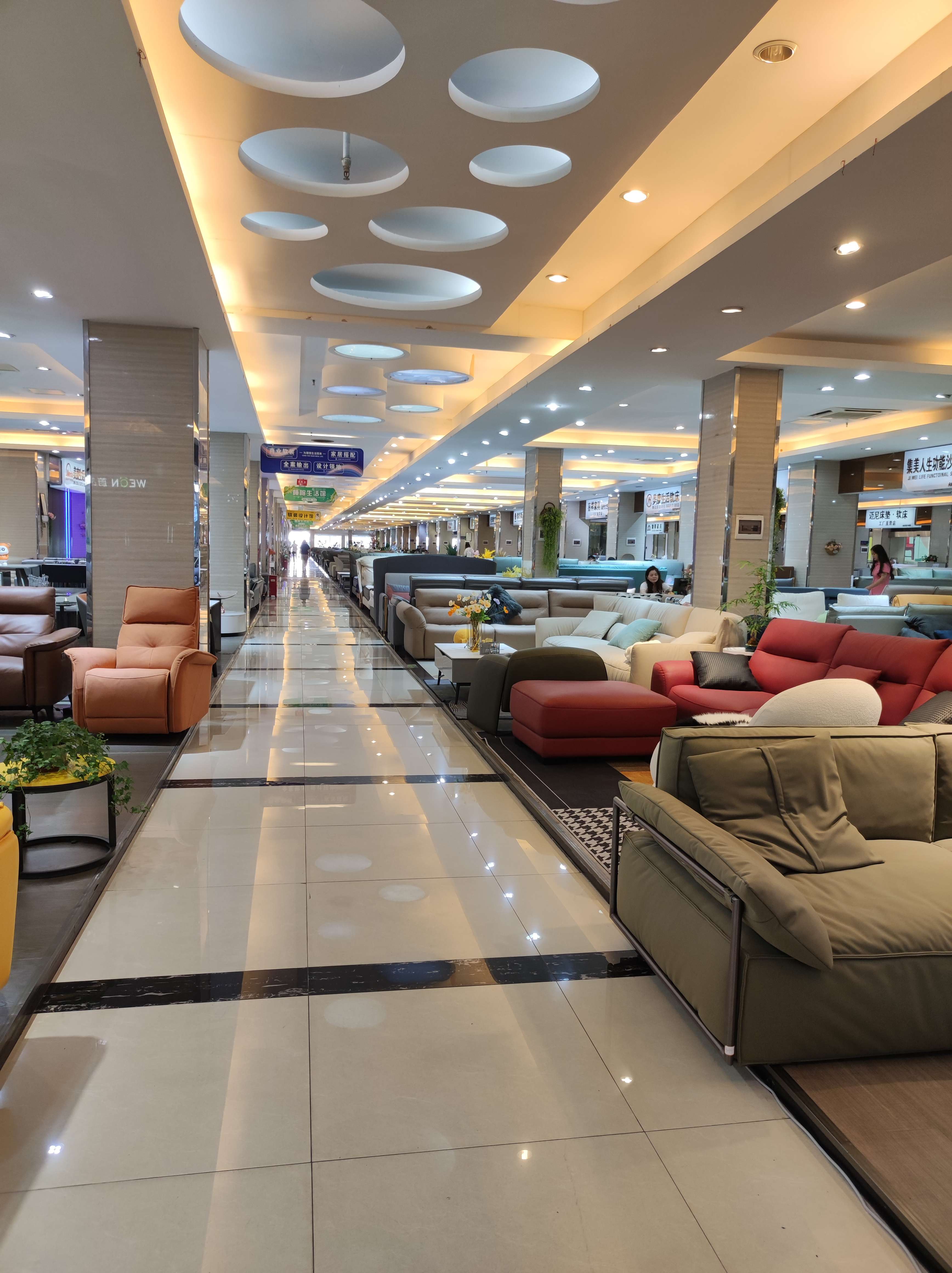 开心 的想法: #看展逛馆我在行# 广东佛山乐从家具城占… - 知乎