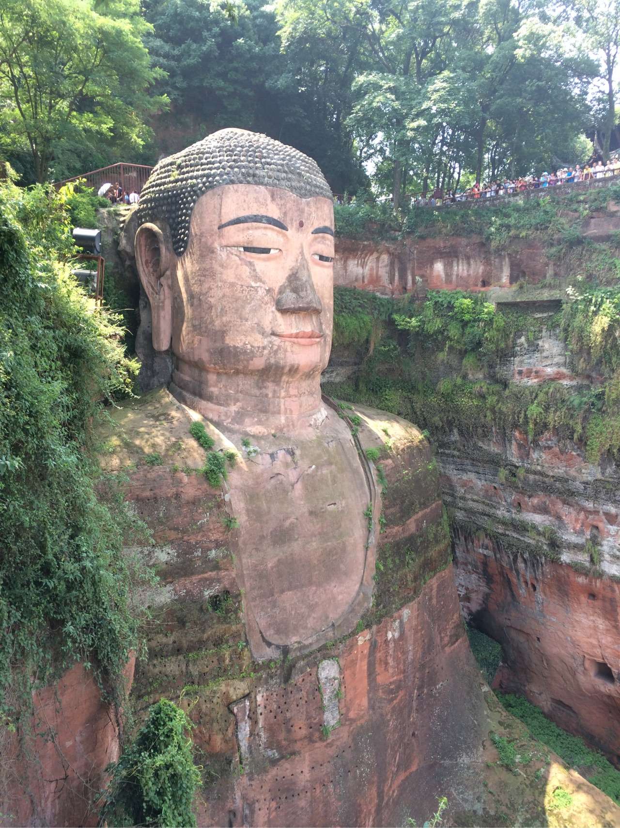 确认一下眼神 的想法: #玩转城市周边# 乐山大佛 峨眉山夹江千佛