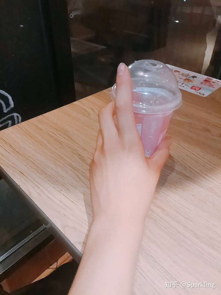 男生有一双长而白净的手指是什么感觉?