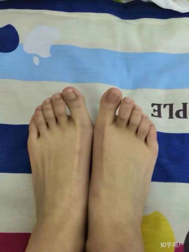 女孩子有双特别小的脚是种怎样的体验