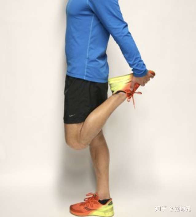 跑完步后脚跟那根儿筋是不是也得拉伸一下拉伸多长时间怎么操作