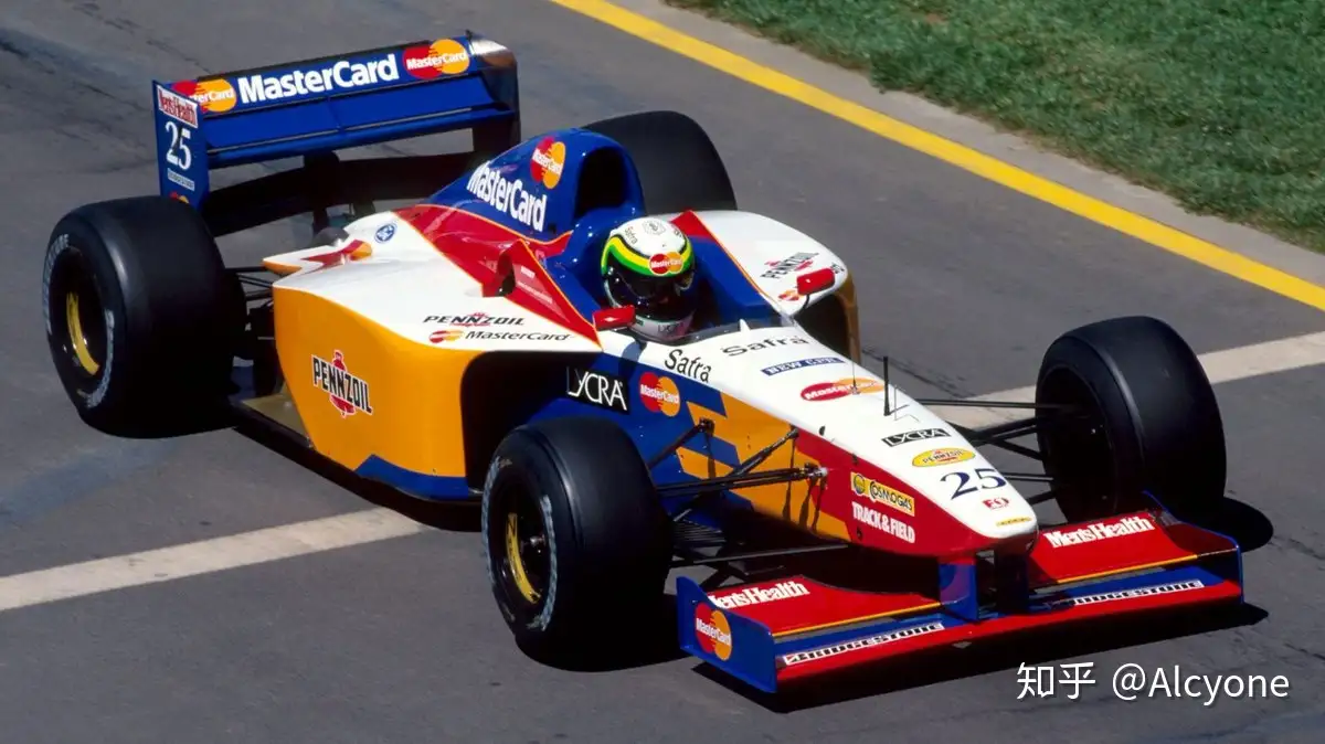 陶器製のF1ドライバーの人形 【公式通販】