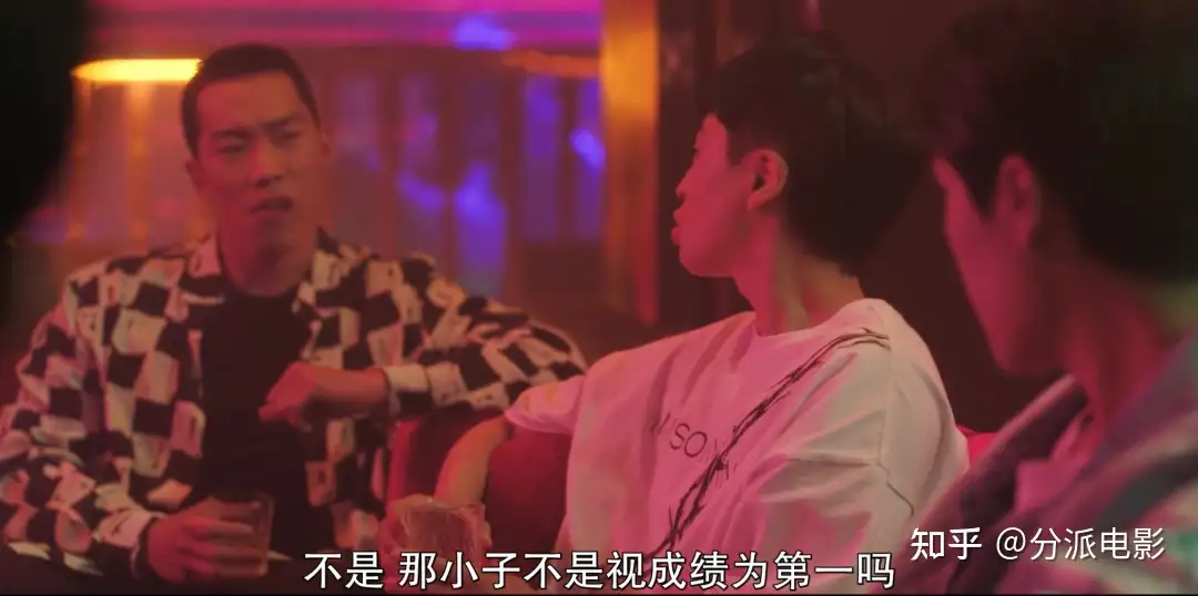 《弱小英雄》超爽复仇,拳拳到肉,韩国又一部校园暴力题材佳作