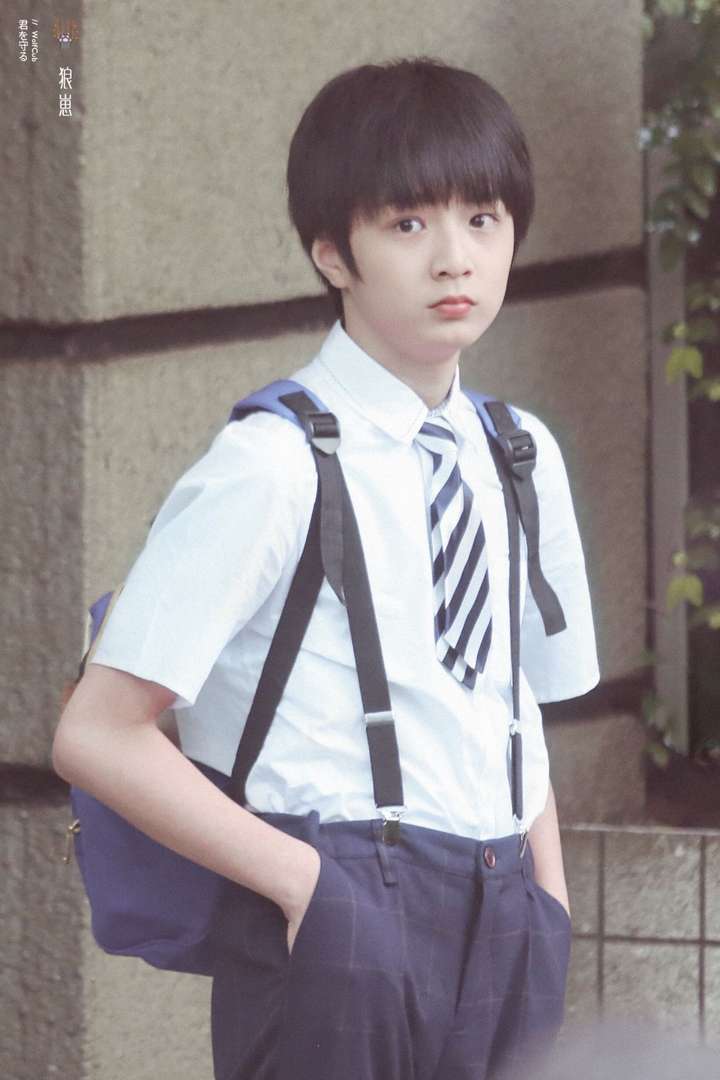 能不能客观分析一下刘耀文的外貌?