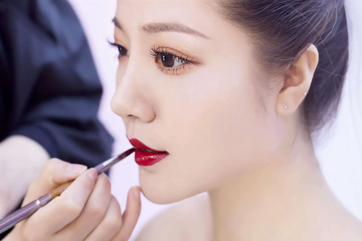 化妆师需要出差吗 哪类化妆师经常出差 知乎