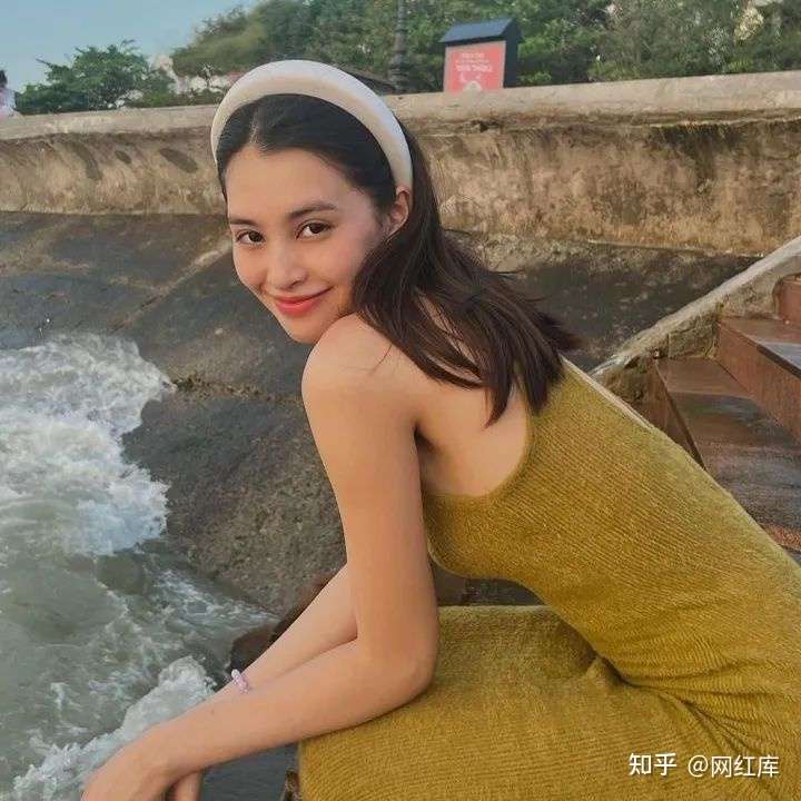 拥有着“黄金比例”脸庞的她，被誉为越南娱乐圈千载难逢的美女 Facebook-第17张