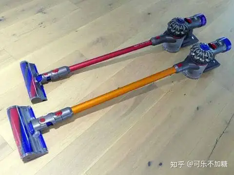 戴森V8 FLUFFY 和V8 SLIM 两者区别，哪个更好？ - 知乎