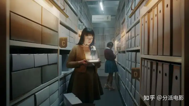 《戏梦空间》分级、打码、删减,这片讲透了电影那些事