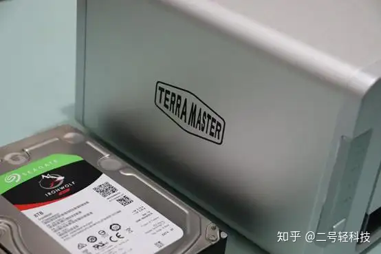 分享一种NAS私有云盘几乎终极的解决方案,铁马威F4-221没有让我失望,甚至还有点惊喜!